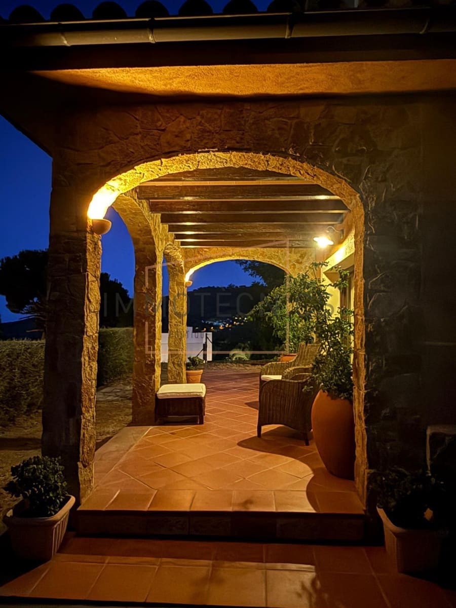 Chalet de 7 habitaciones en Argentona en venta con piscina garaje - 998.000 € (Ref: 9602737)