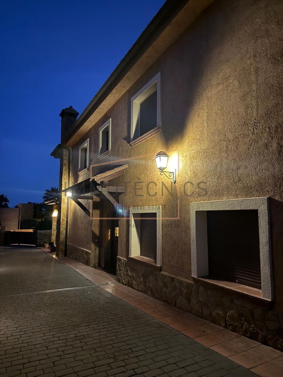 Chalet de 7 habitaciones en Argentona en venta con piscina garaje - 998.000 € (Ref: 9602737)