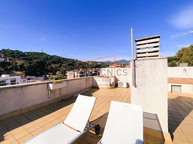 4 chambre Penthouse à vendre à Caldes d'Estrac avec piscine - 397 000 € (Ref: 9602738)