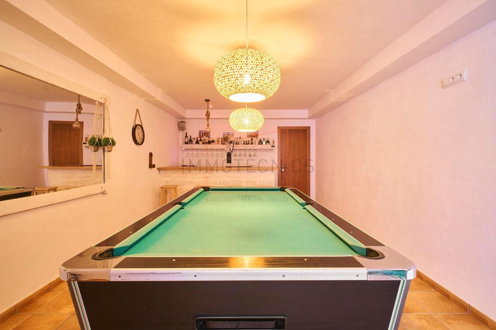 6 bedroom Villa for sale in Vilanova del Valles with pool garage - € 690,000 (Ref: 9602740)