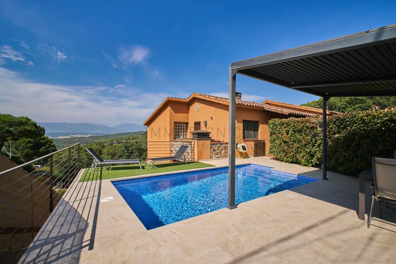 6 bedroom Villa for sale in Vilanova del Valles with pool garage - € 690,000 (Ref: 9602740)