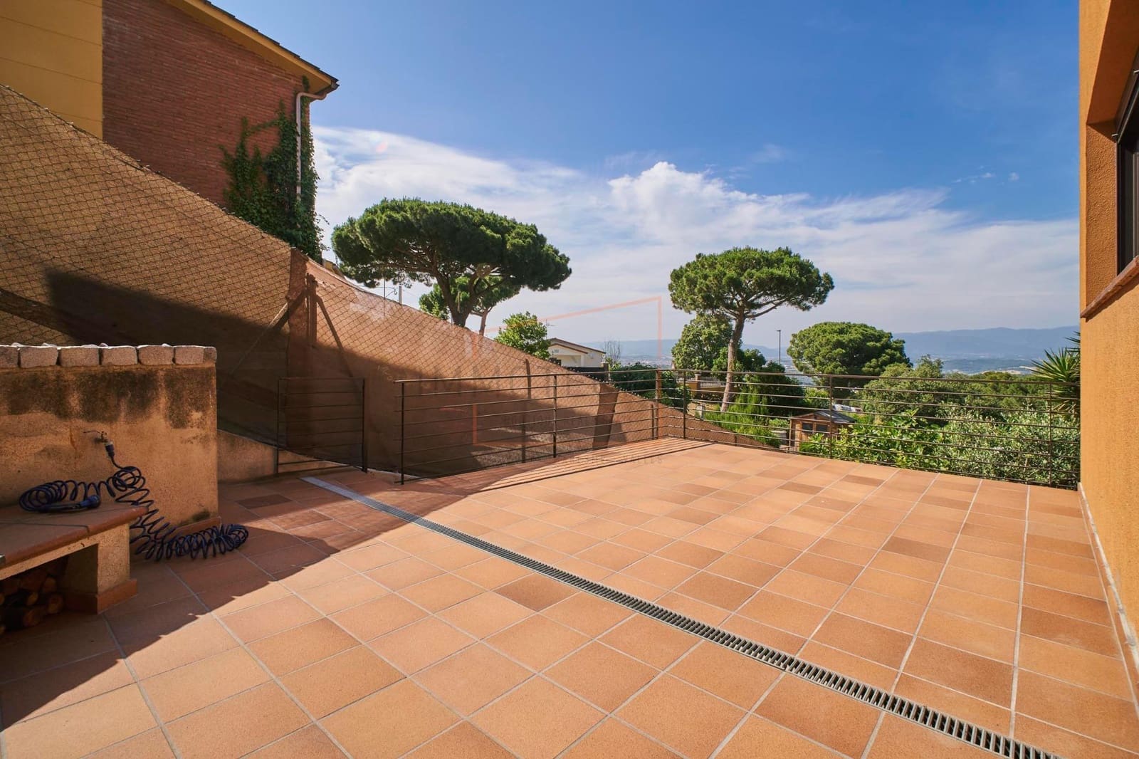 6 bedroom Villa for sale in Vilanova del Valles with pool garage - € 690,000 (Ref: 9602740)