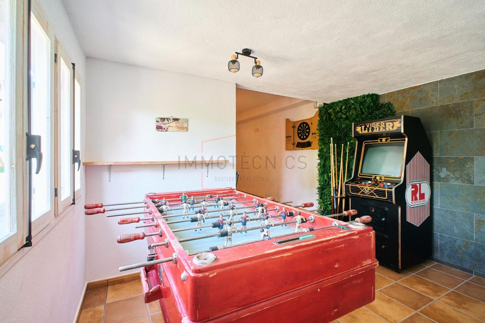 6 bedroom Villa for sale in Vilanova del Valles with pool garage - € 690,000 (Ref: 9602740)