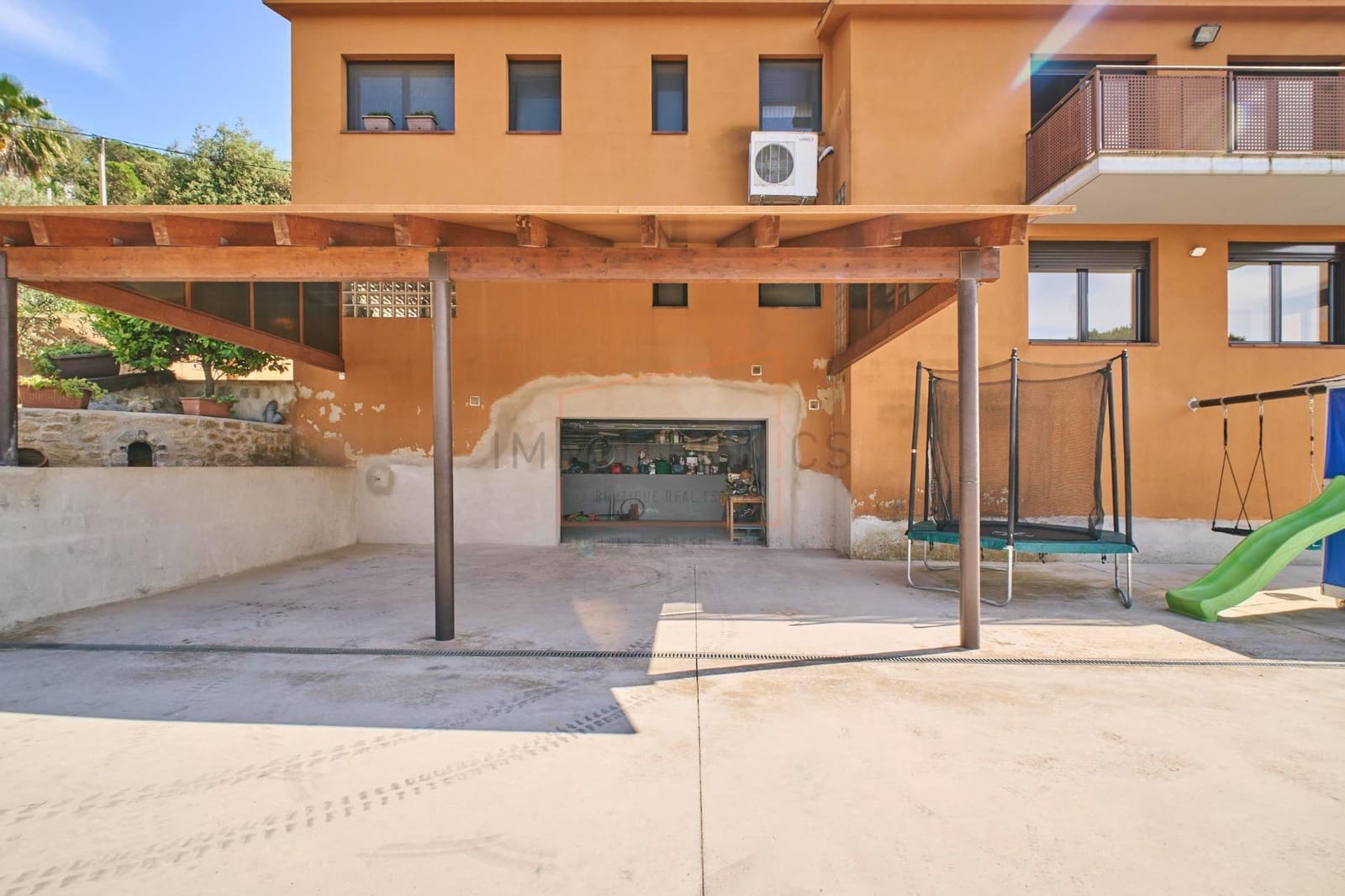 6 bedroom Villa for sale in Vilanova del Valles with pool garage - € 690,000 (Ref: 9602740)