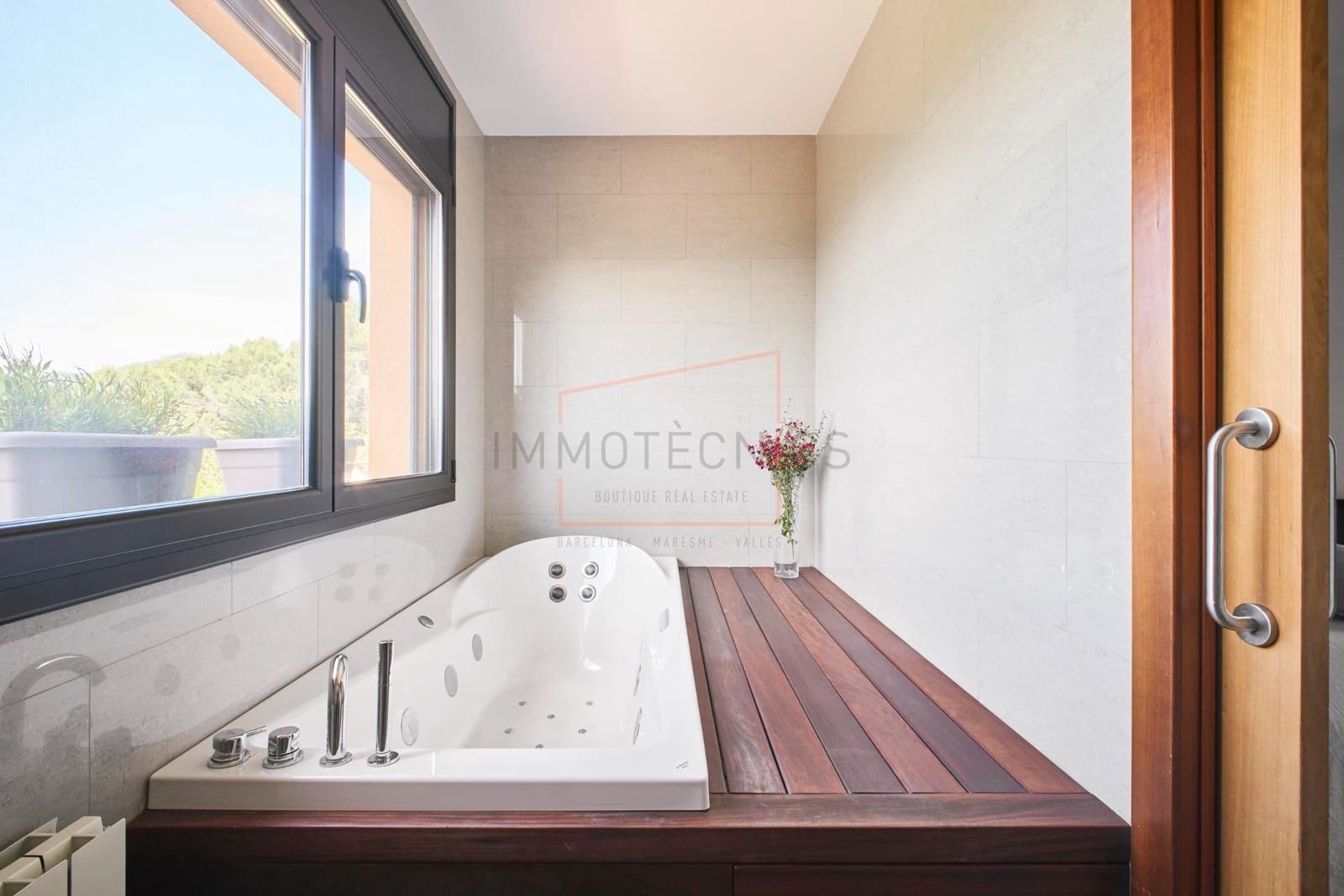 6 bedroom Villa for sale in Vilanova del Valles with pool garage - € 690,000 (Ref: 9602740)