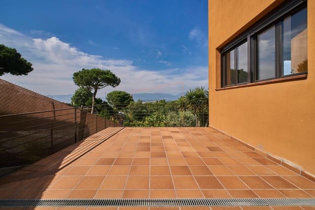 6 soveværelse Villa til salg i Vilanova del Vallès med swimmingpool garage - € 690.000 (Ref: 9602740)