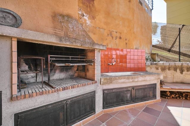 6 soveværelse Villa til salg i Vilanova del Vallès med swimmingpool garage - € 690.000 (Ref: 9602740)