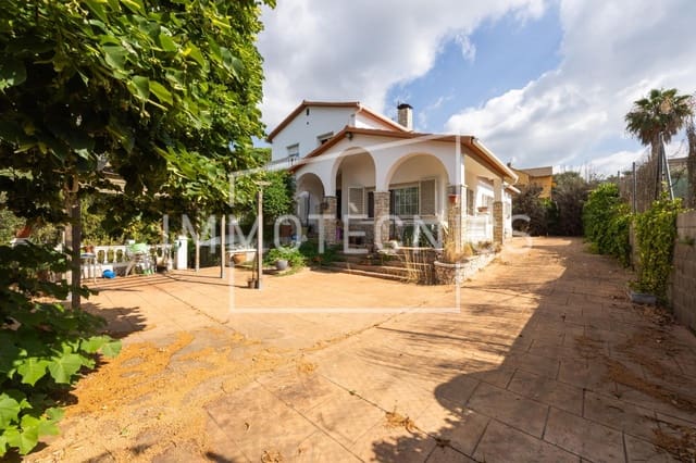 Chalet de 5 habitaciones en Santa Maria de Palautordera en venta con garaje - 395.000 € (Ref: 9602741)