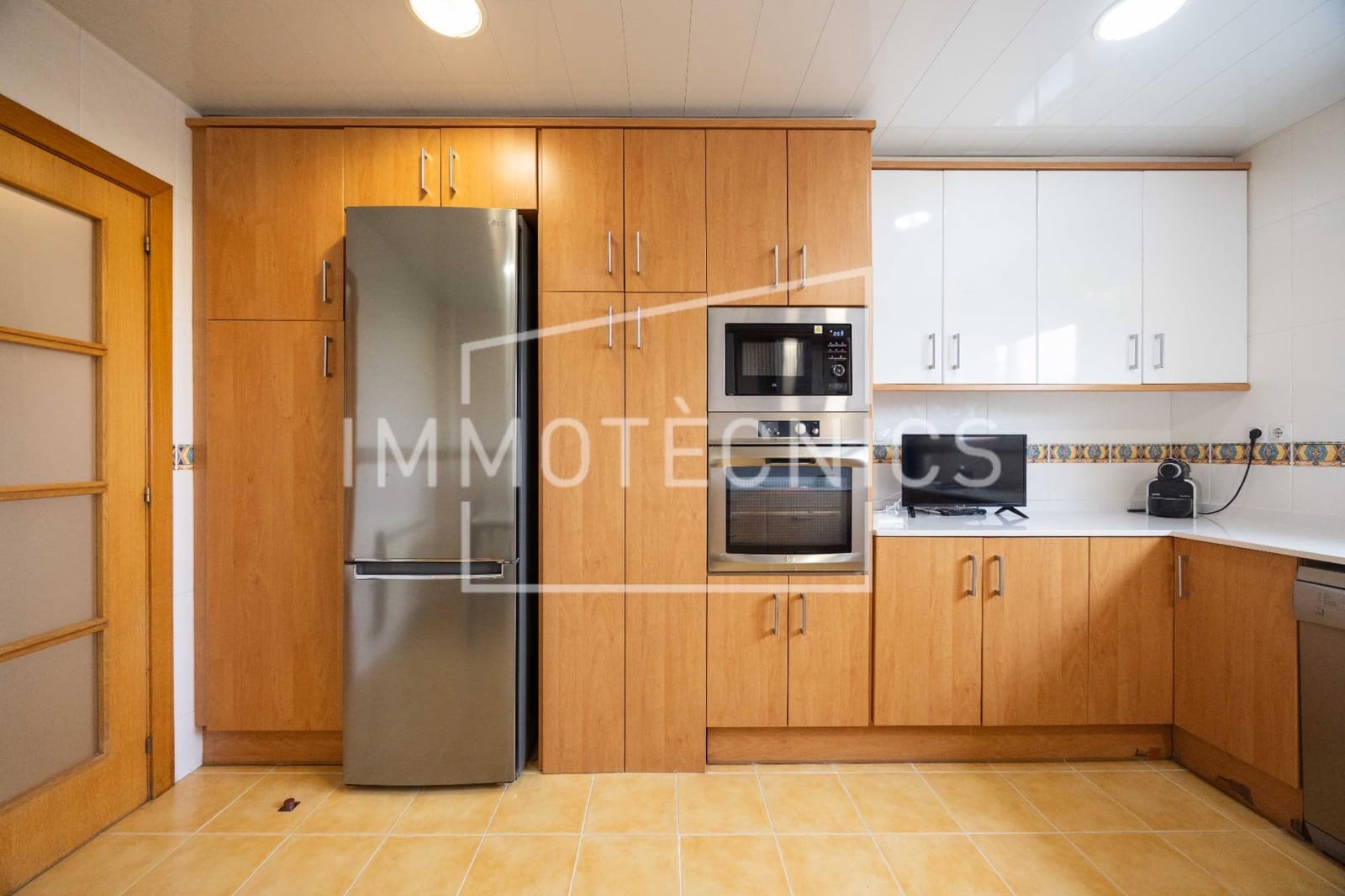 6 bedroom Villa for sale in Llica de Vall with pool garage - € 695,000 (Ref: 9602744)