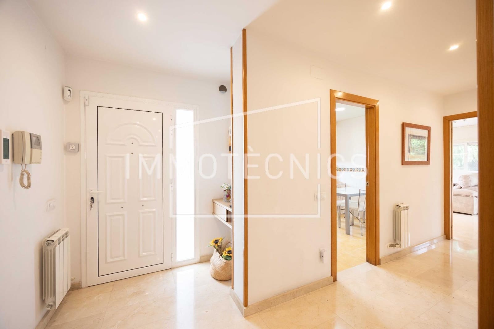 6 bedroom Villa for sale in Llica de Vall with pool garage - € 695,000 (Ref: 9602744)