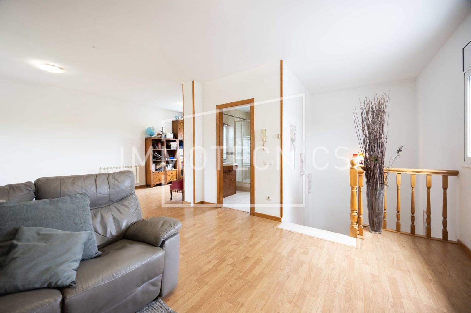 6 bedroom Villa for sale in Llica de Vall with pool garage - € 695,000 (Ref: 9602744)