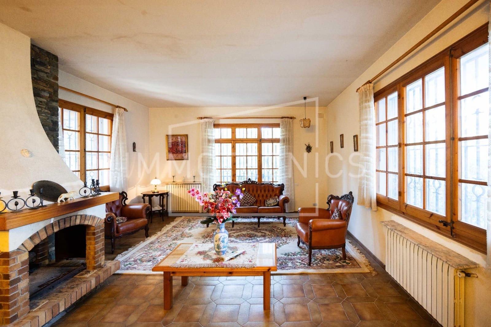 5 bedroom Villa for sale in La Roca del Valles with garage - € 570,000 (Ref: 9602746)