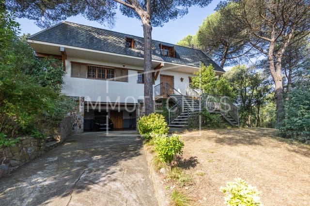 5 soveværelse Villa til salg i La Roca del Vallès med garage - € 570.000 (Ref: 9602746)