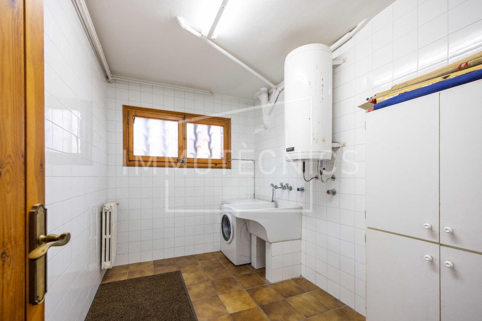 5 bedroom Villa for sale in La Roca del Valles with garage - € 570,000 (Ref: 9602746)