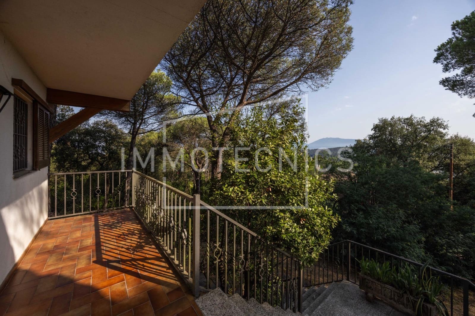 5 bedroom Villa for sale in La Roca del Valles with garage - € 570,000 (Ref: 9602746)