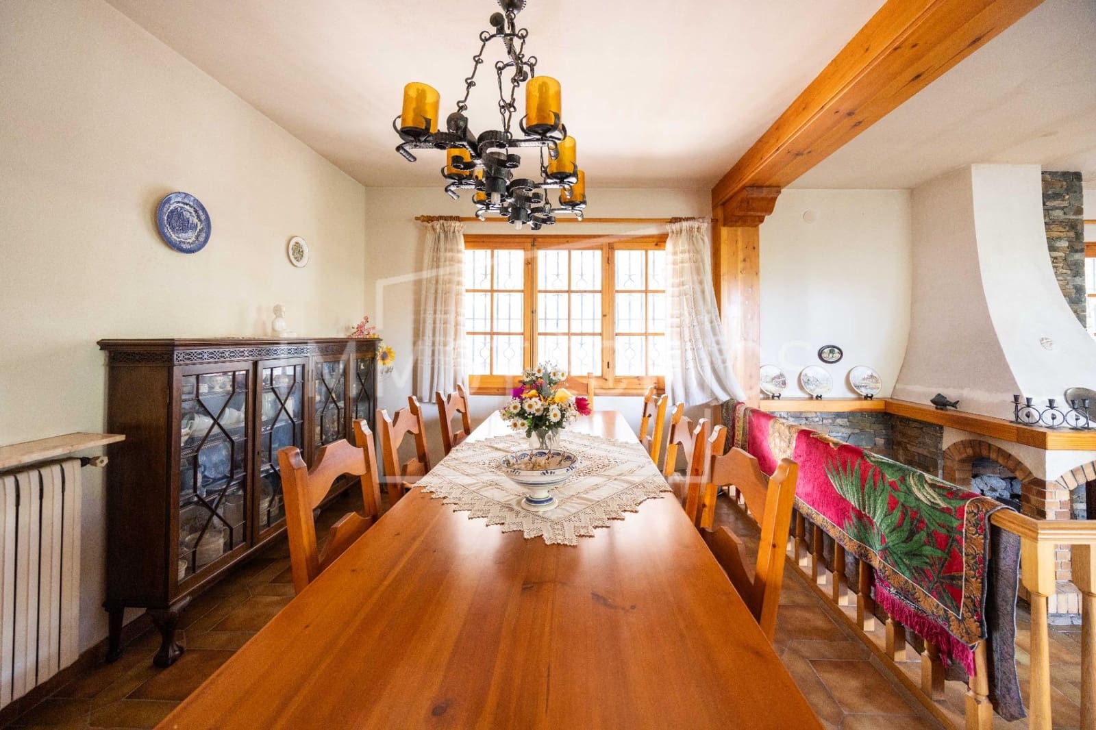 5 bedroom Villa for sale in La Roca del Valles with garage - € 515,000 (Ref: 9602746)