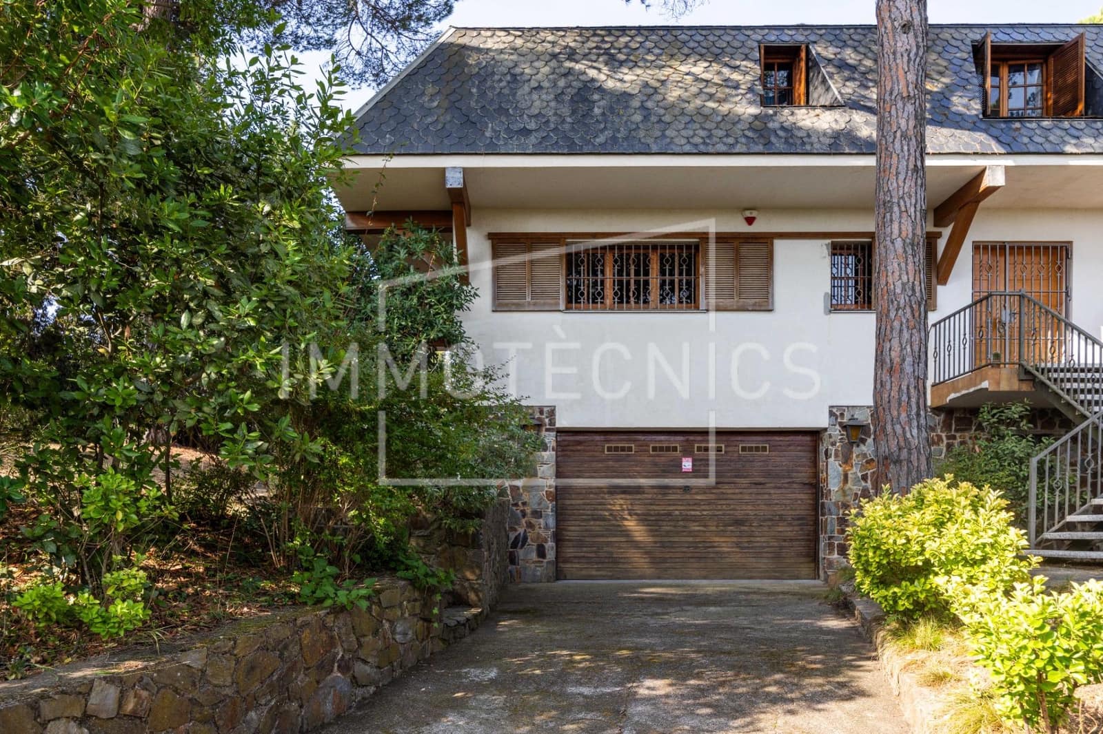 5 bedroom Villa for sale in La Roca del Valles with garage - € 515,000 (Ref: 9602746)