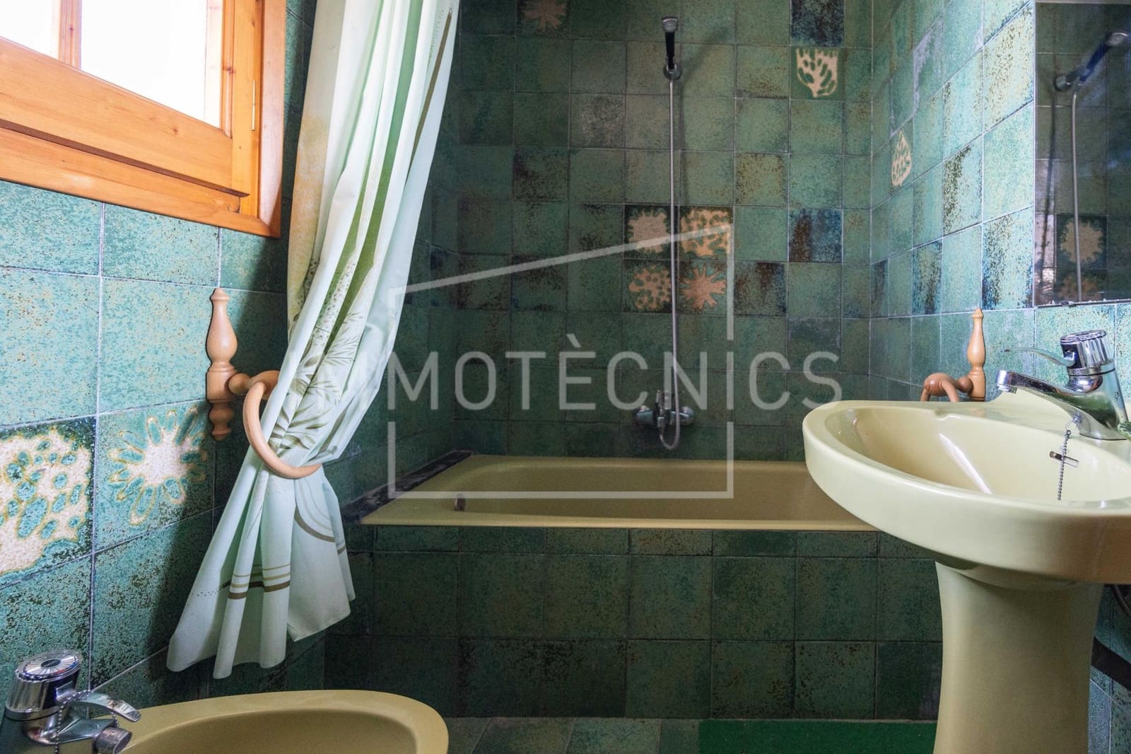 5 bedroom Villa for sale in La Roca del Valles with garage - € 515,000 (Ref: 9602746)