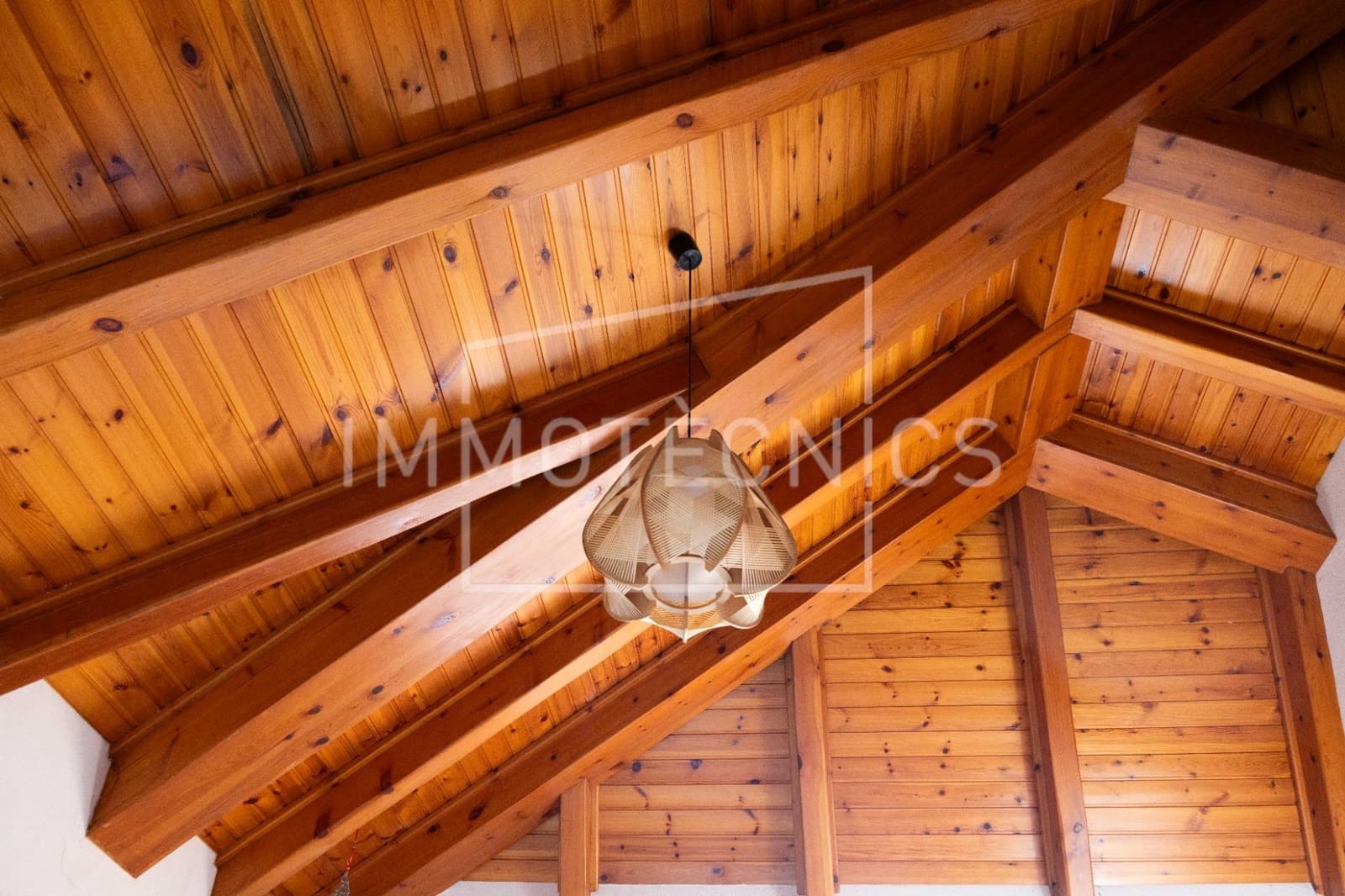 5 bedroom Villa for sale in La Roca del Valles with garage - € 515,000 (Ref: 9602746)