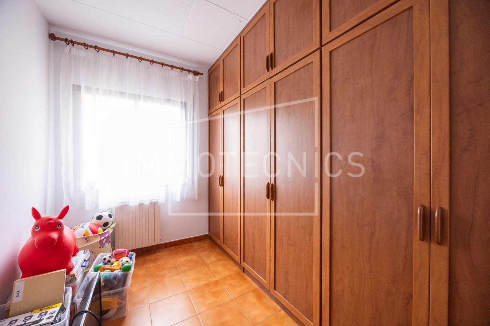 Finca/Casa Rural de 6 habitaciones en Lliçà d'Amunt en venta - 375.000 € (Ref: 9602747)