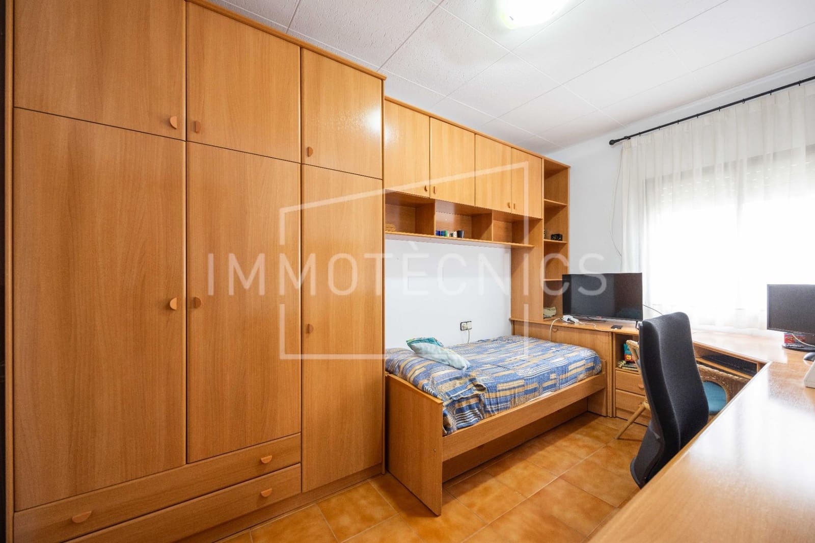 Finca/Casa Rural de 6 habitaciones en Lliçà d'Amunt en venta - 375.000 € (Ref: 9602747)