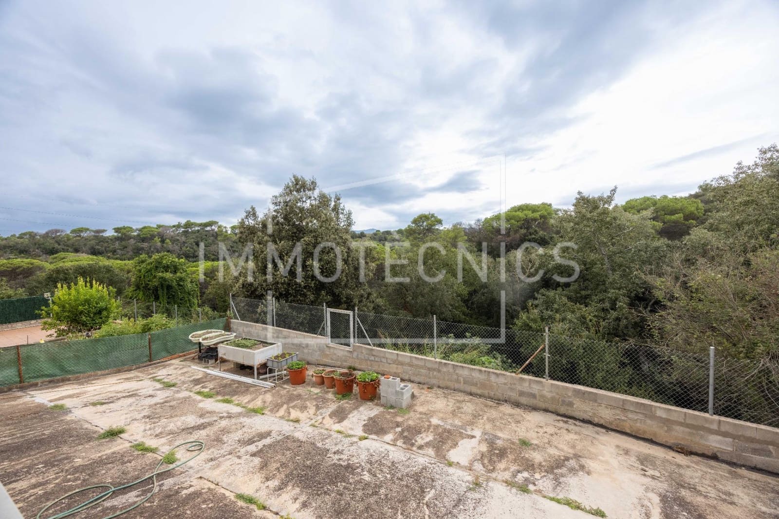 Finca/Casa Rural de 6 habitaciones en Lliçà d'Amunt en venta - 375.000 € (Ref: 9602747)