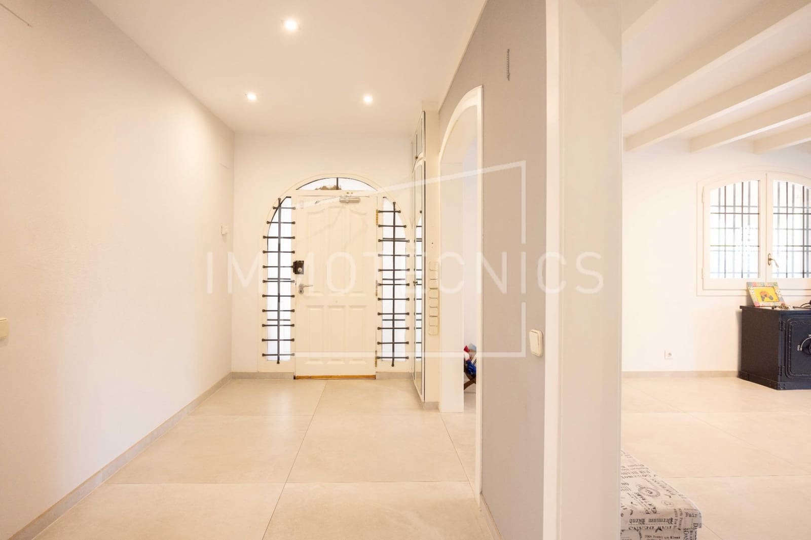 5 bedroom Villa for sale in La Garriga with garage - € 675,000 (Ref: 9602748)