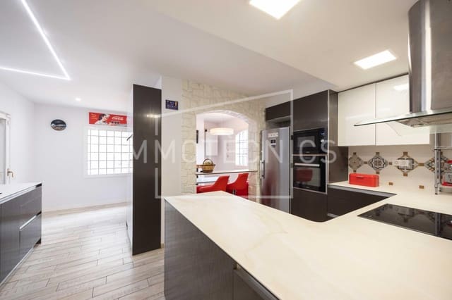 Chalet de 5 habitaciones en La Garriga en venta con garaje - 675.000 € (Ref: 9602748)