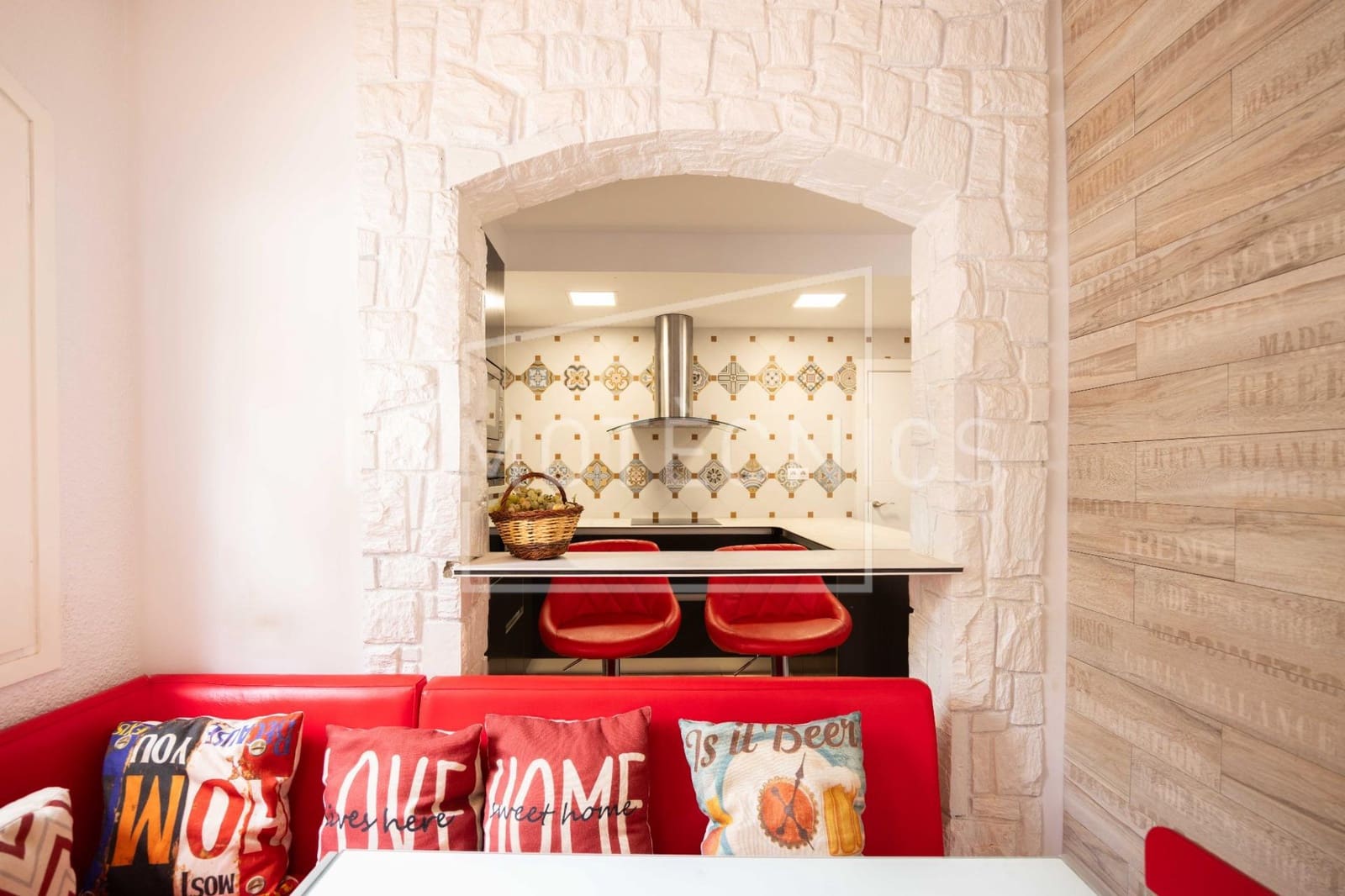 5 bedroom Villa for sale in La Garriga with garage - € 675,000 (Ref: 9602748)