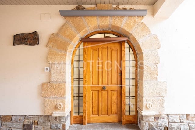 Chalet de 5 habitaciones en La Garriga en venta con garaje - 675.000 € (Ref: 9602748)