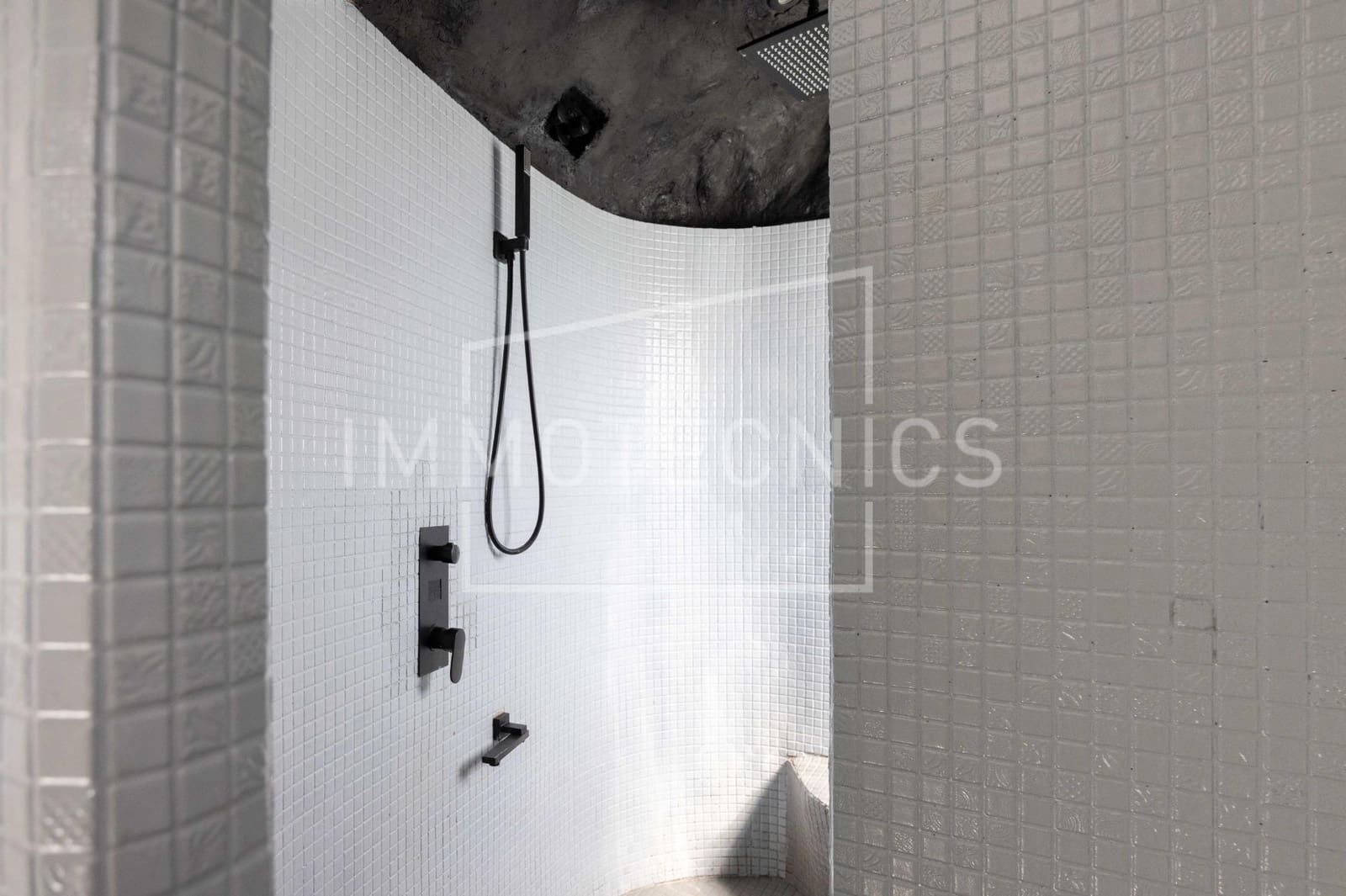 5 bedroom Villa for sale in La Garriga with garage - € 675,000 (Ref: 9602748)