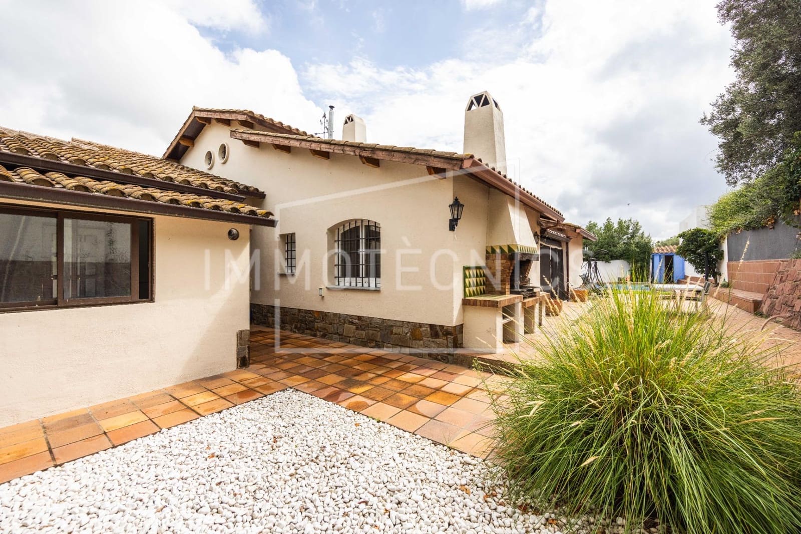 5 bedroom Villa for sale in La Garriga with garage - € 675,000 (Ref: 9602748)