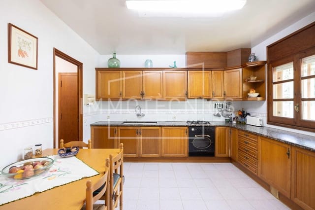 6 slaapkamer Finca/Landhuis te koop in Argentona met garage - € 710.000 (Ref: 9602750)