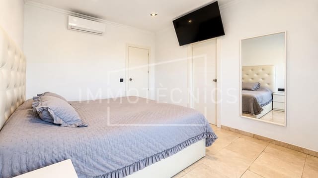4 sovrum Villa till salu i Calella med pool garage - 615 000 € (Ref: 9602751)
