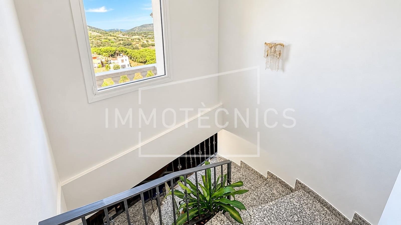 4 soverom Villa til salgs i Calella med svømmebasseng garasje - € 615 000 (Ref: 9602751)