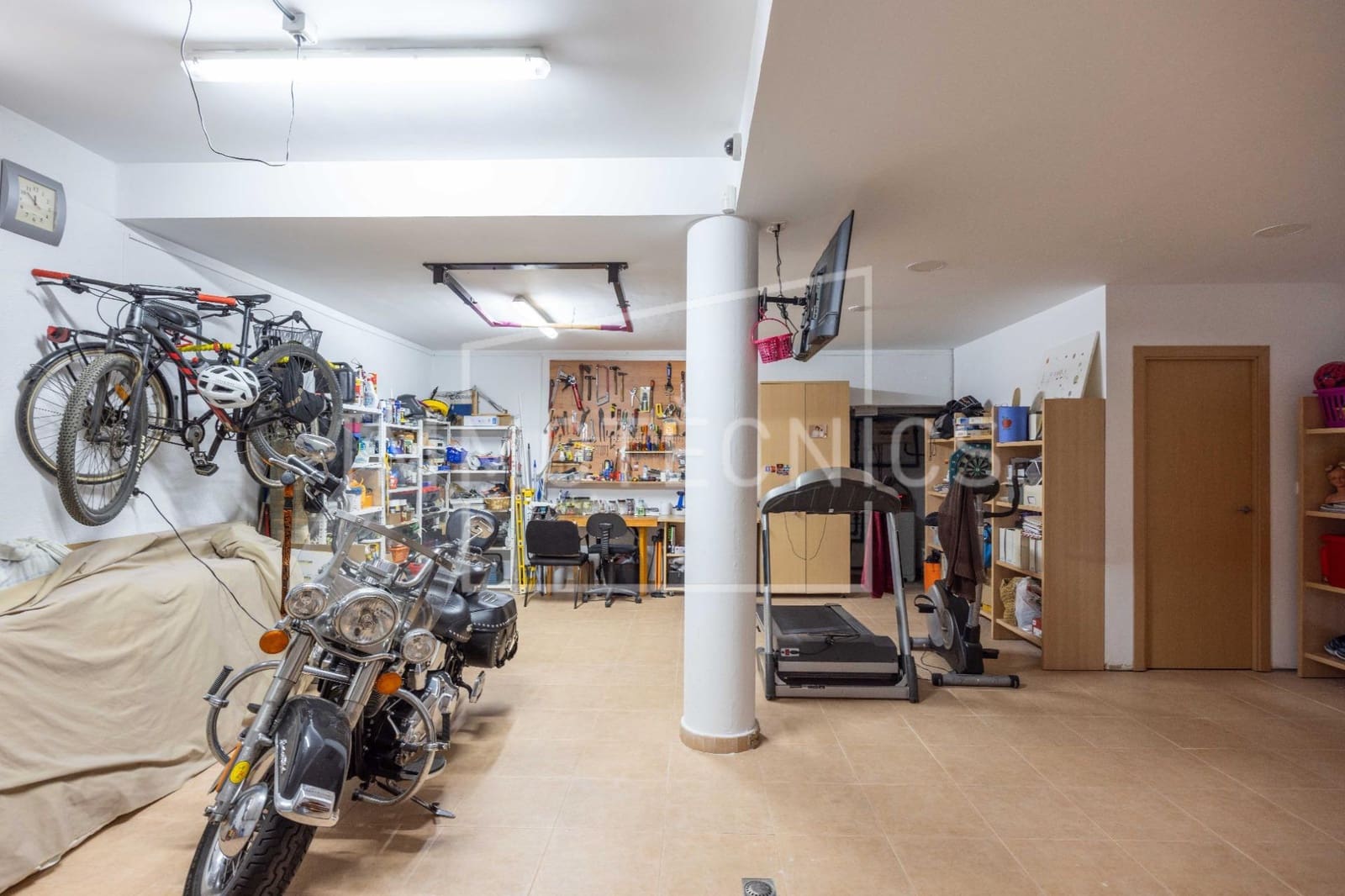 5 makuuhuone Huvila myytävänä paikassa Pineda de Mar mukana uima-altaan 
autotalli - 750 000 € (Ref: 9602752)