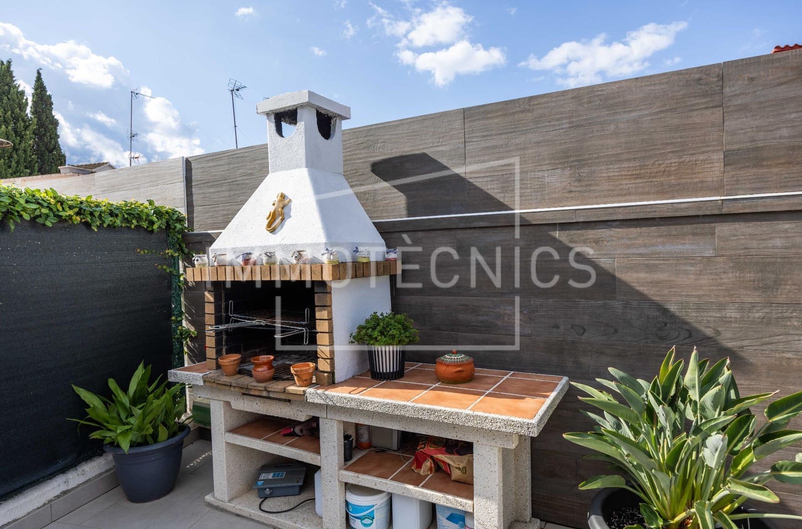 5 makuuhuone Huvila myytävänä paikassa Pineda de Mar mukana uima-altaan 
autotalli - 750 000 € (Ref: 9602752)