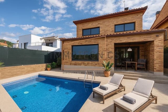 5 bedroom Villa for sale in Pineda de Mar with pool garage - € 750,000 (Ref: 9602752)