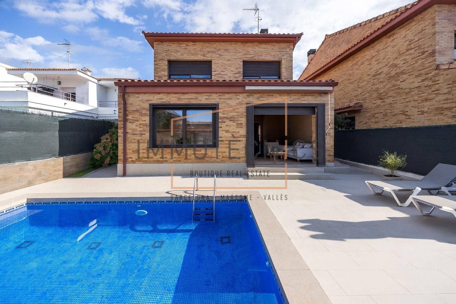 5 soveværelse Villa til salg i Pineda de Mar med swimmingpool garage - € 750.000 (Ref: 9602752)