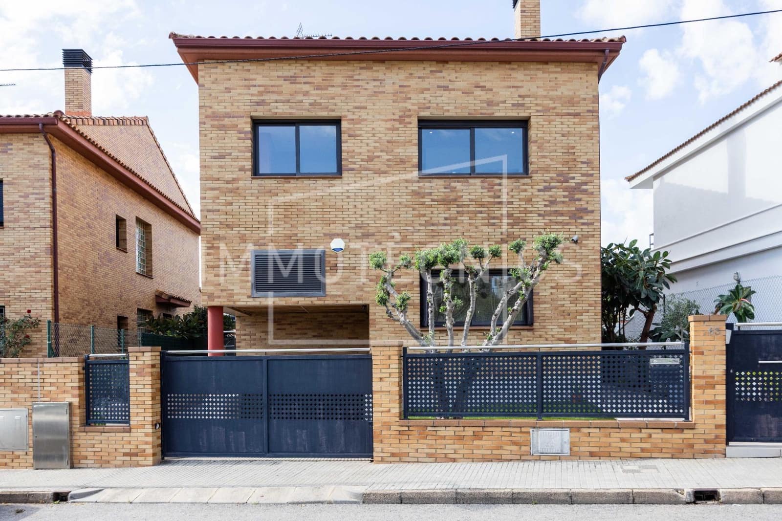 5 soveværelse Villa til salg i Pineda de Mar med swimmingpool garage - € 750.000 (Ref: 9602752)