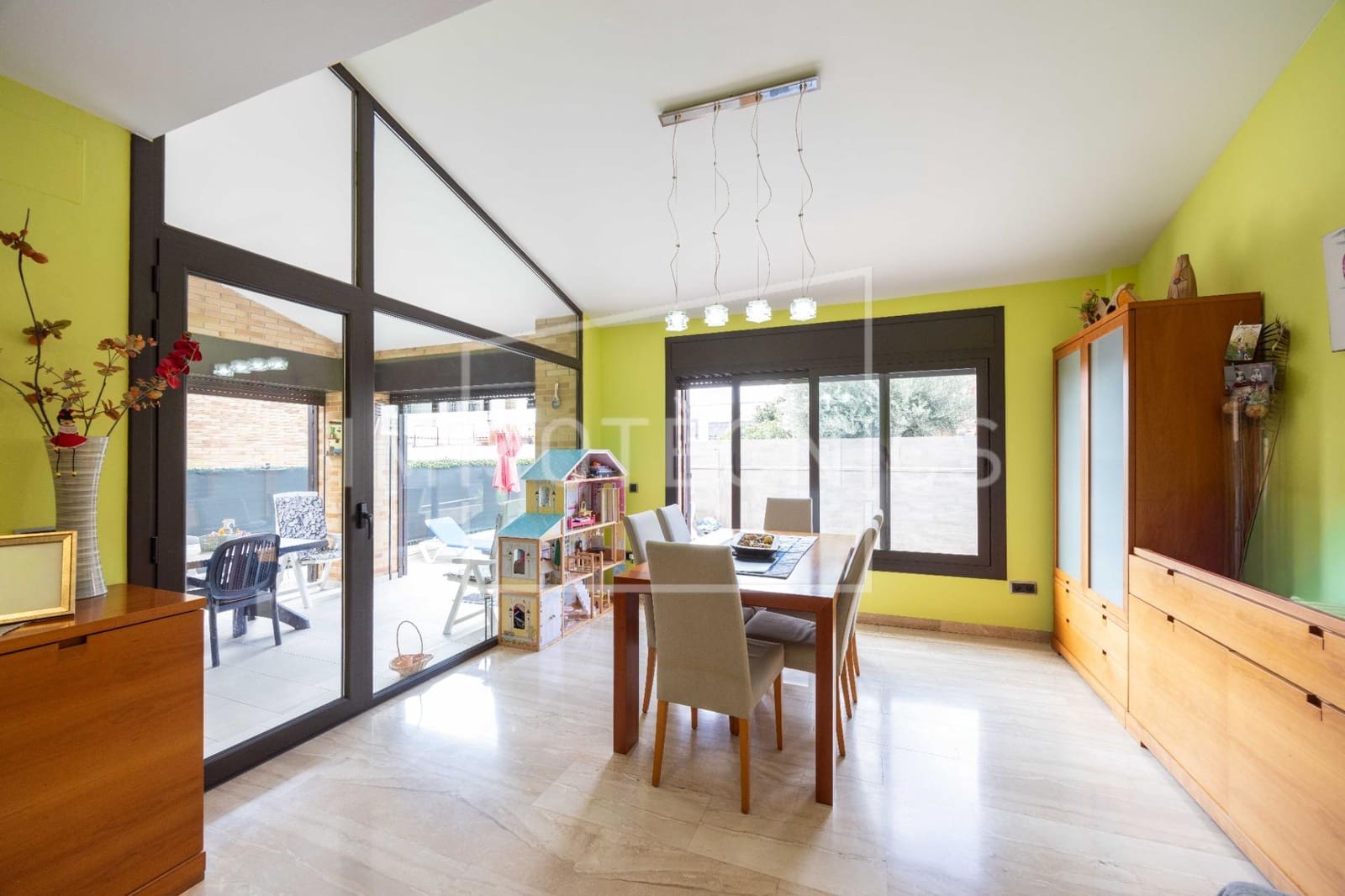 5 soveværelse Villa til salg i Pineda de Mar med swimmingpool garage - € 750.000 (Ref: 9602752)