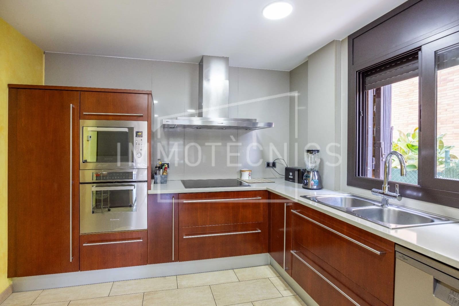 5 soveværelse Villa til salg i Pineda de Mar med swimmingpool garage - € 750.000 (Ref: 9602752)