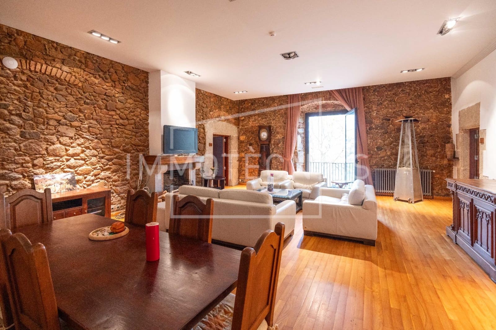 11 Zimmer Hotel zu verkaufen in Sant Vicenc de Montalt - 8.500.000 € (Ref: 9602753)