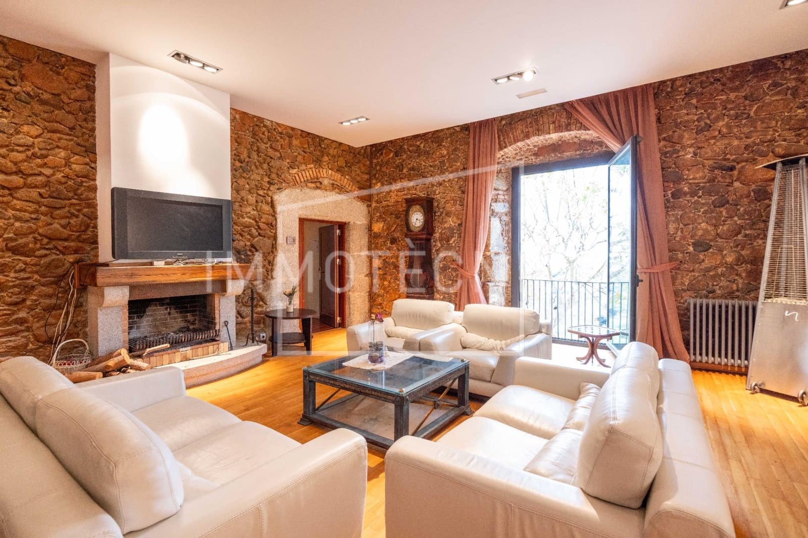 11 Zimmer Hotel zu verkaufen in Sant Vicenc de Montalt - 8.500.000 € (Ref: 9602753)