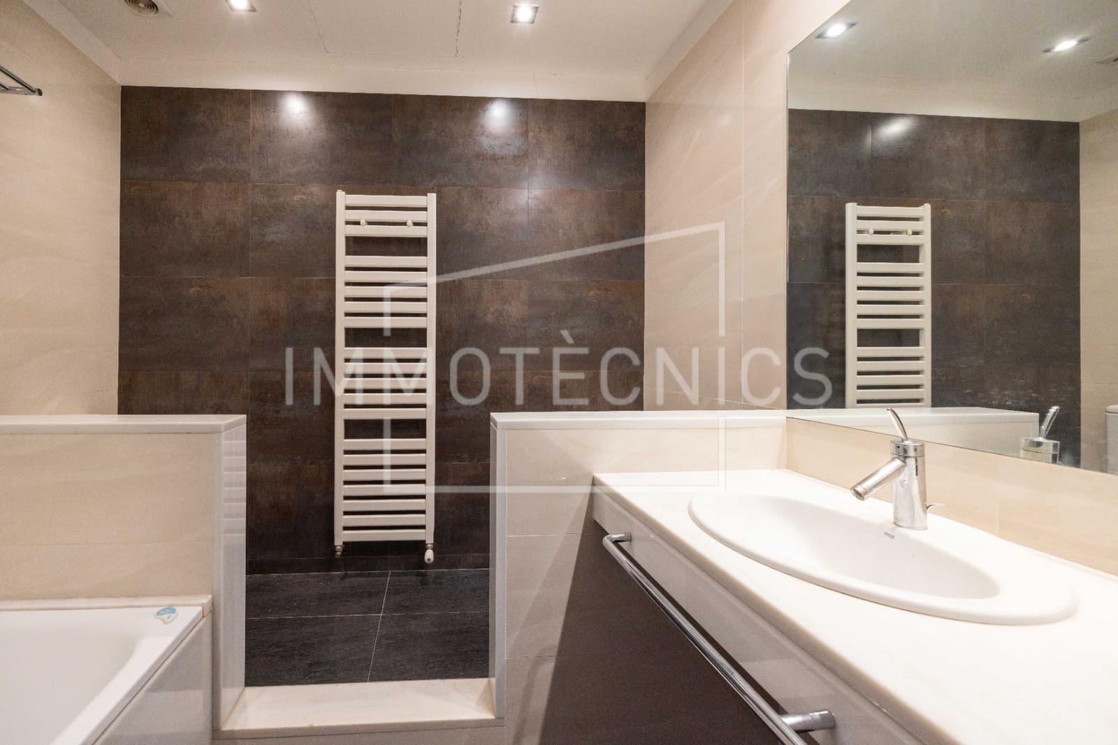 11 Zimmer Hotel zu verkaufen in Sant Vicenc de Montalt - 8.500.000 € (Ref: 9602753)