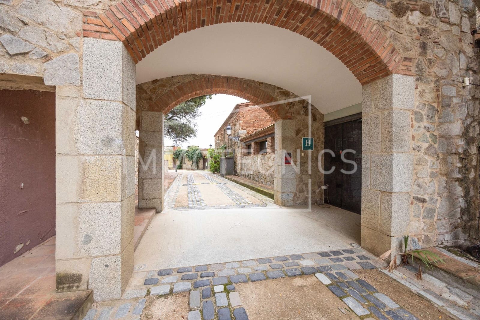 11 Zimmer Hotel zu verkaufen in Sant Vicenc de Montalt - 8.500.000 € (Ref: 9602753)