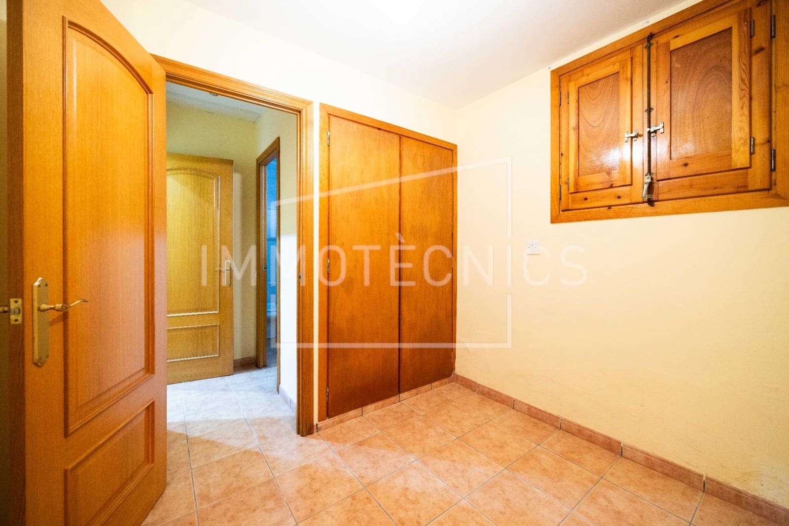 5 Zimmer Villa zu verkaufen in Bigues i Riells mit Garage - 370.000 € (Ref: 9602754)