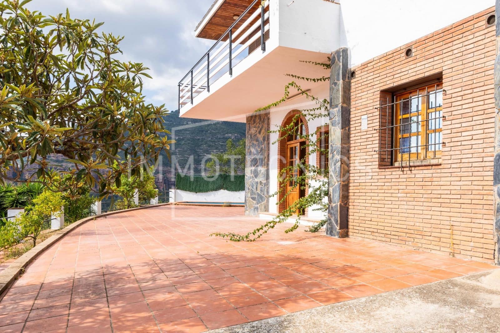 5 Zimmer Villa zu verkaufen in Bigues i Riells mit Garage - 370.000 € (Ref: 9602754)