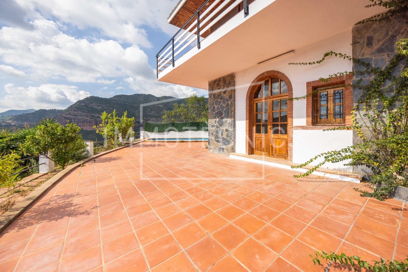 5 Zimmer Villa zu verkaufen in Bigues i Riells mit Garage - 370.000 € (Ref: 9602754)