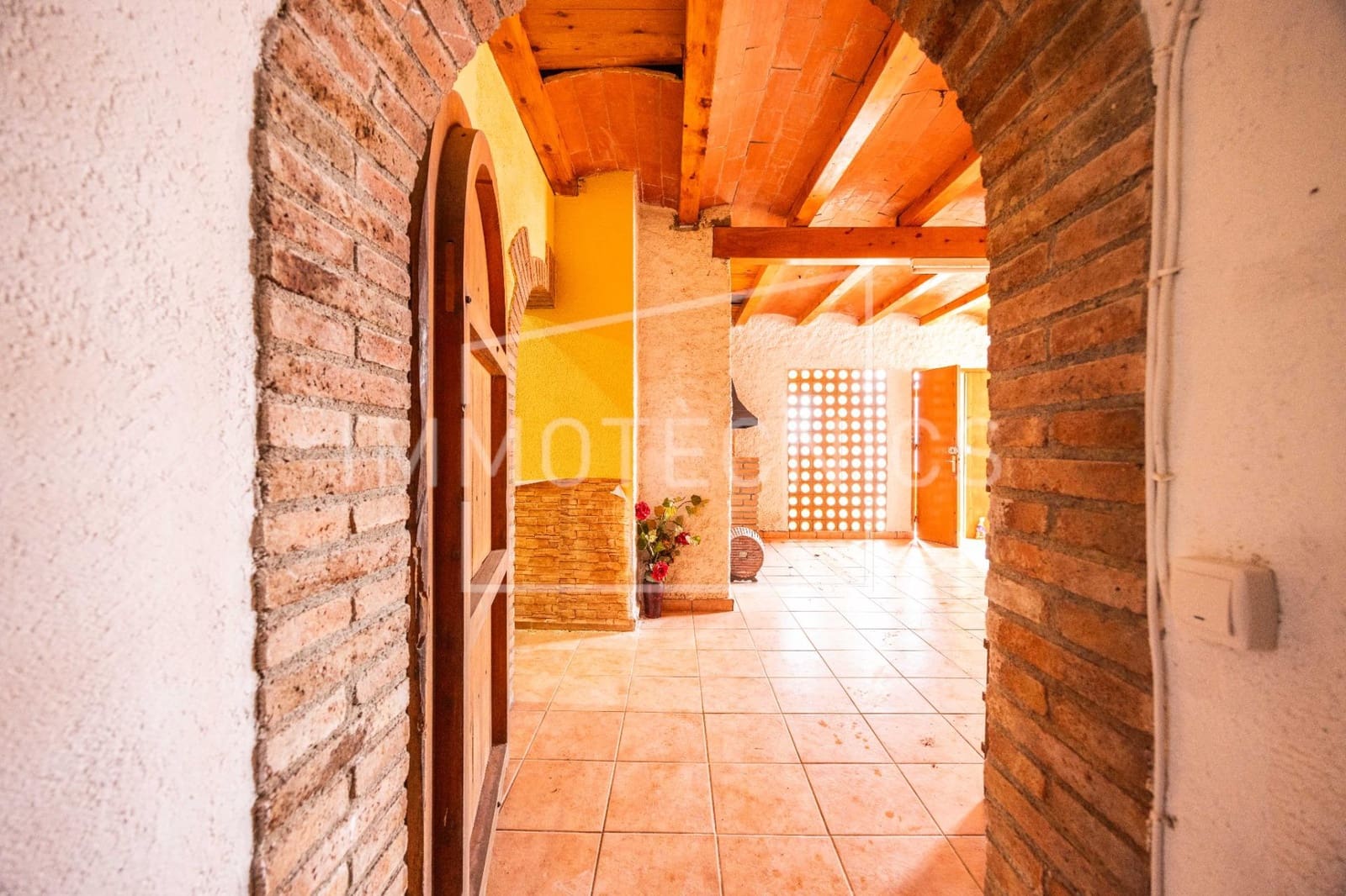 5 Zimmer Villa zu verkaufen in Bigues i Riells mit Garage - 370.000 € (Ref: 9602754)